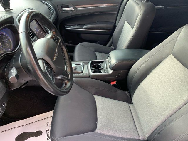 2022 Chrysler 300 Touring | San Antonio, TX | Clear Choice Automotive South 2022 Chrysler 300 Touring | San Antonio, TX | Clear Choice Automotive South