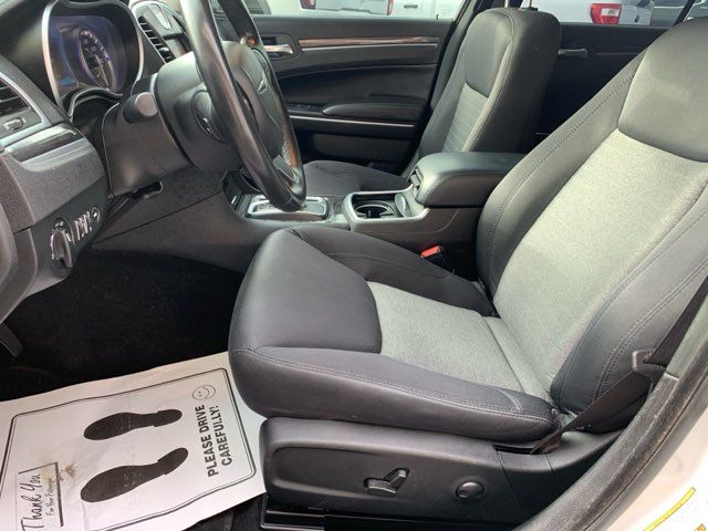 2022 Chrysler 300 Touring | San Antonio, TX | Clear Choice Automotive South 2022 Chrysler 300 Touring | San Antonio, TX | Clear Choice Automotive South