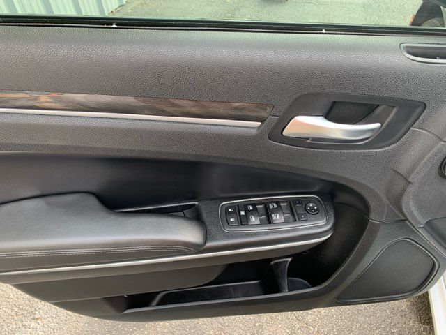 2022 Chrysler 300 Touring | San Antonio, TX | Clear Choice Automotive South 2022 Chrysler 300 Touring | San Antonio, TX | Clear Choice Automotive South