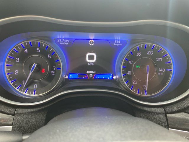 2022 Chrysler 300 Touring | San Antonio, TX | Clear Choice Automotive South 2022 Chrysler 300 Touring | San Antonio, TX | Clear Choice Automotive South