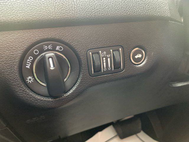 2022 Chrysler 300 Touring | San Antonio, TX | Clear Choice Automotive South 2022 Chrysler 300 Touring | San Antonio, TX | Clear Choice Automotive South