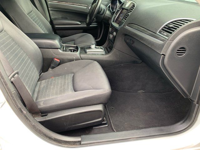 2022 Chrysler 300 Touring | San Antonio, TX | Clear Choice Automotive South 2022 Chrysler 300 Touring | San Antonio, TX | Clear Choice Automotive South