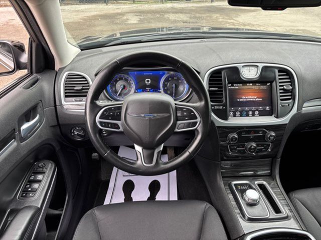 2022 Chrysler 300 Touring | San Antonio, TX | Clear Choice Automotive South