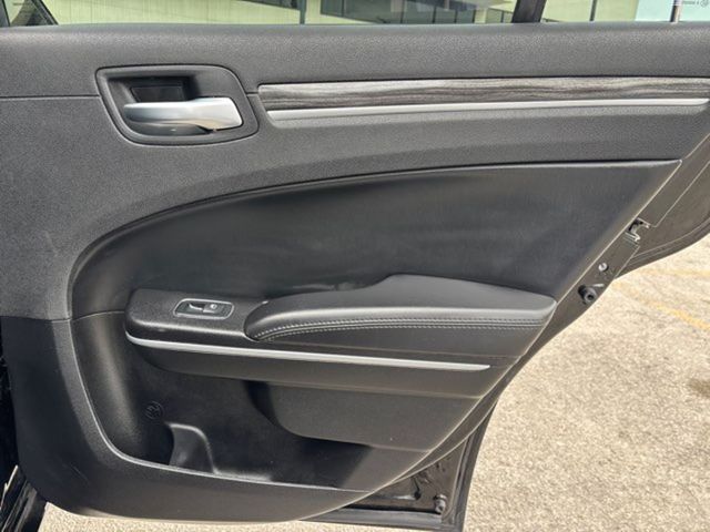 2022 Chrysler 300 Touring | San Antonio, TX | Clear Choice Automotive South 2022 Chrysler 300 Touring | San Antonio, TX | Clear Choice Automotive South