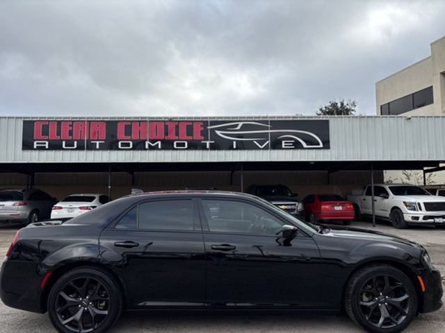2022 Chrysler 300 Touring | San Antonio, TX | Clear Choice Automotive South 2022 Chrysler 300 Touring | San Antonio, TX | Clear Choice Automotive South