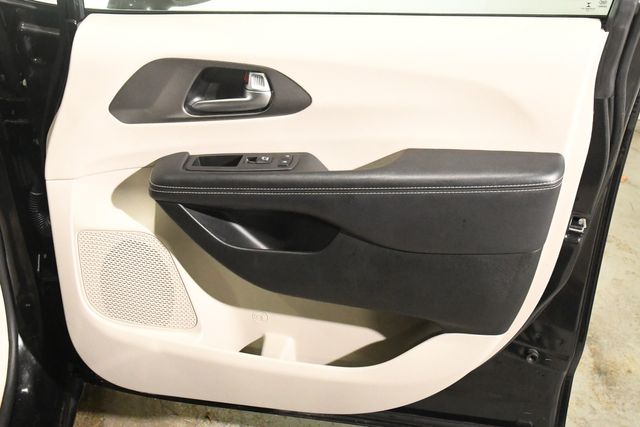 2022 Chrysler Pacifica Touring L | Branford, CT | Sound Auto Wholesalers 2022 Chrysler Pacifica Touring L | Branford, CT | Sound Auto Wholesalers