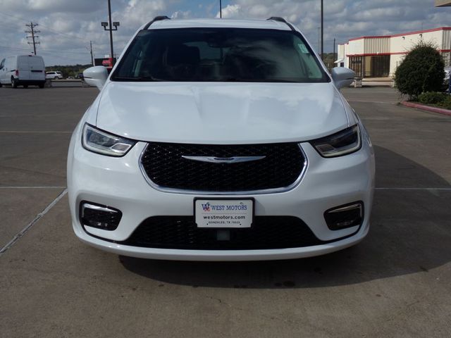 2022 Chrysler Pacifica Touring L | Gonzales, TX | West Motors 2022 Chrysler Pacifica Touring L | Gonzales, TX | West Motors