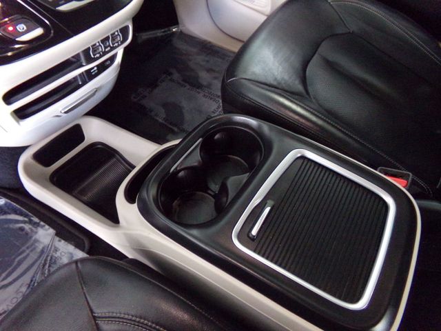 2022 Chrysler Pacifica Touring L | Gonzales, TX | West Motors 2022 Chrysler Pacifica Touring L | Gonzales, TX | West Motors