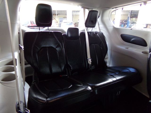 2022 Chrysler Pacifica Touring L | Gonzales, TX | West Motors 2022 Chrysler Pacifica Touring L | Gonzales, TX | West Motors