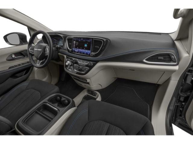 2022 Chrysler Pacifica Touring L 3rd row