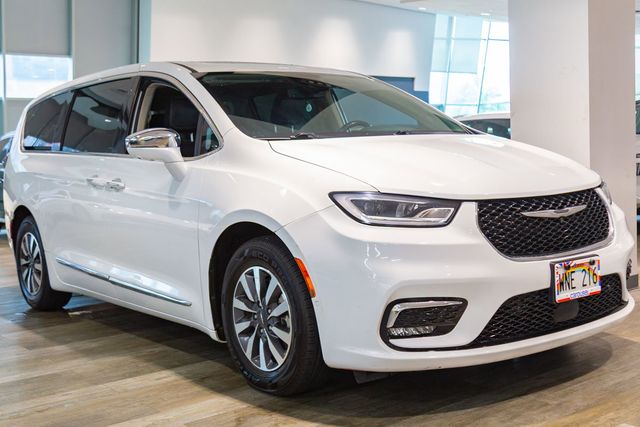 2022 Chrysler Pacifica Hybrid Limited
