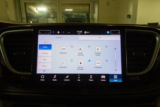 2022 Chrysler Pacifica Hybrid Limited