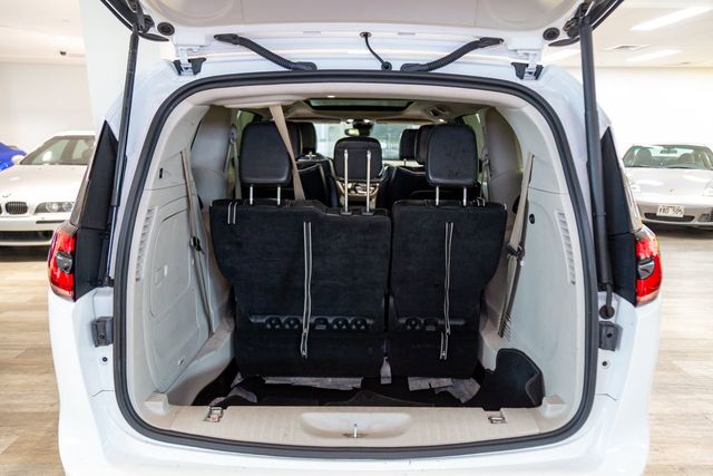 2022 Chrysler Pacifica Hybrid Limited