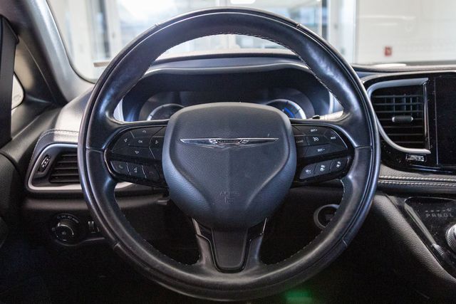 2022 Chrysler Pacifica Hybrid Touring L 3rd row