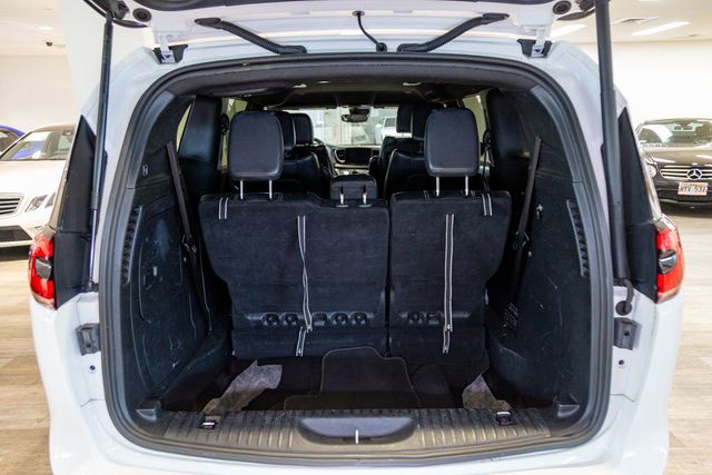 2022 Chrysler Pacifica Hybrid Touring L 3rd row