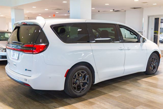 2022 Chrysler Pacifica Hybrid S Appearance at Autosource, photo 5