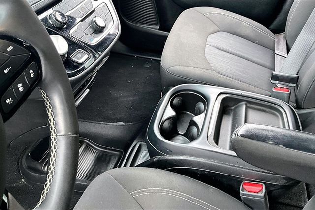 2022 Chrysler Pacifica Touring