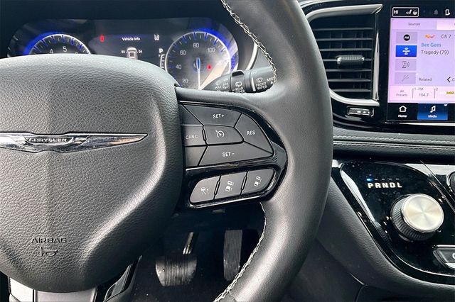 2022 Chrysler Pacifica Touring