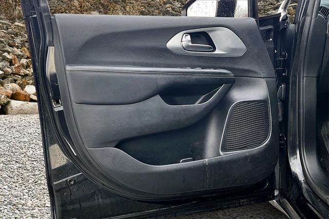 2022 Chrysler Pacifica Touring