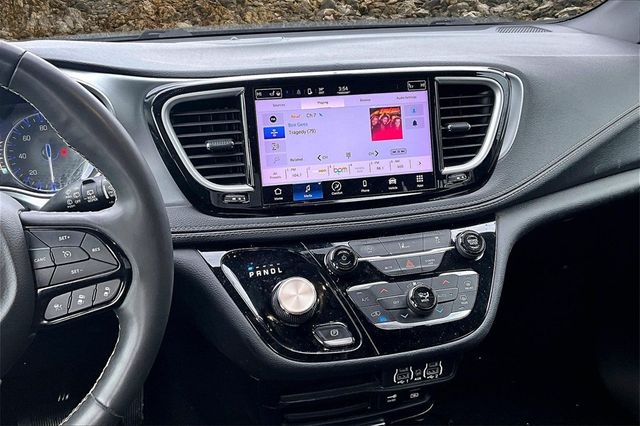 2022 Chrysler Pacifica Touring