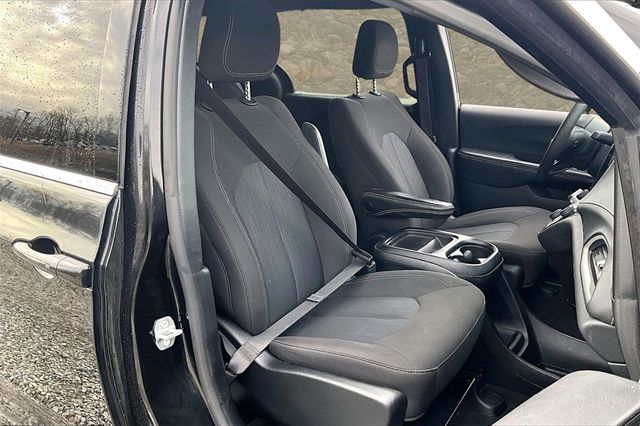 2022 Chrysler Pacifica Touring