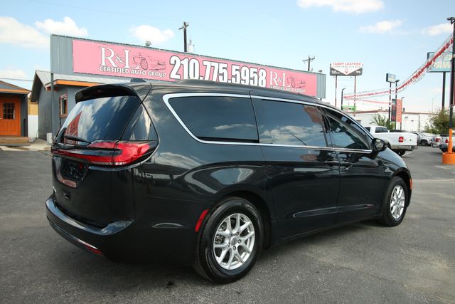 2022 Chrysler Pacifica Touring L | San Antonio, TX | R&L Certified Auto Group 2022 Chrysler Pacifica Touring L | San Antonio, TX | R&L Certified Auto Group