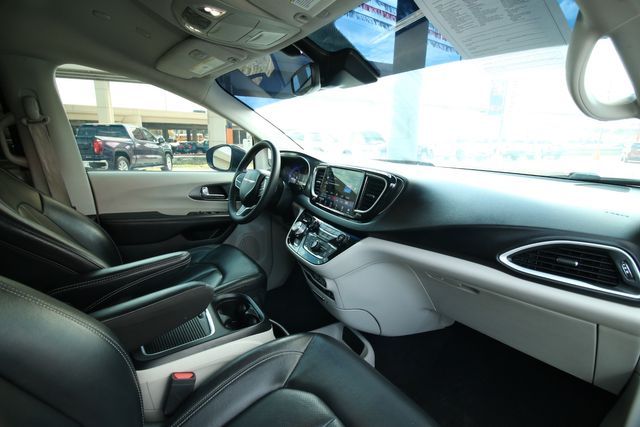 2022 Chrysler Pacifica Touring L | San Antonio, TX | R&L Certified Auto Group 2022 Chrysler Pacifica Touring L | San Antonio, TX | R&L Certified Auto Group