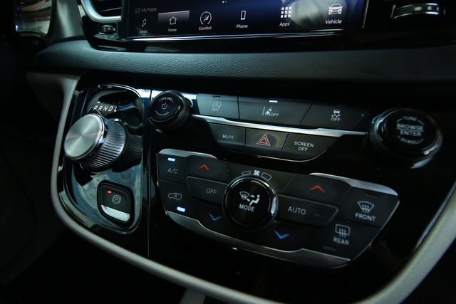 2022 Chrysler Pacifica Touring L | San Antonio, TX | R&L Certified Auto Group 2022 Chrysler Pacifica Touring L | San Antonio, TX | R&L Certified Auto Group