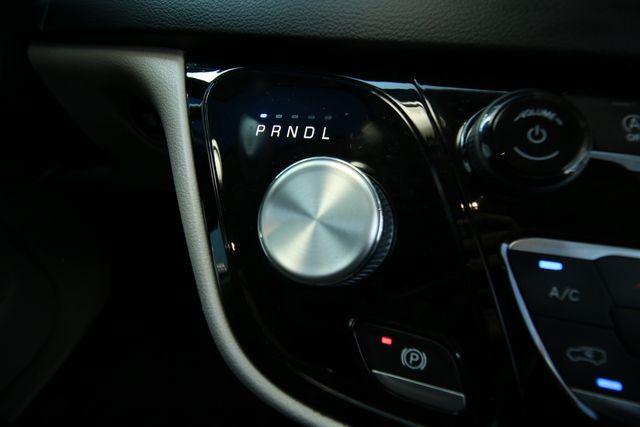 2022 Chrysler Pacifica Touring L | San Antonio, TX | R&L Certified Auto Group 2022 Chrysler Pacifica Touring L | San Antonio, TX | R&L Certified Auto Group