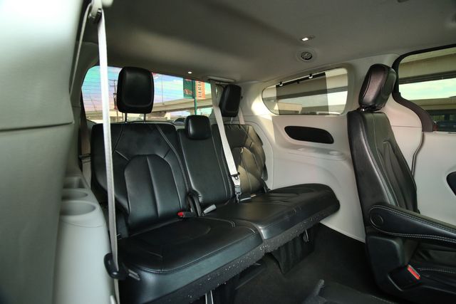 2022 Chrysler Pacifica Touring L | San Antonio, TX | R&L Certified Auto Group 2022 Chrysler Pacifica Touring L | San Antonio, TX | R&L Certified Auto Group