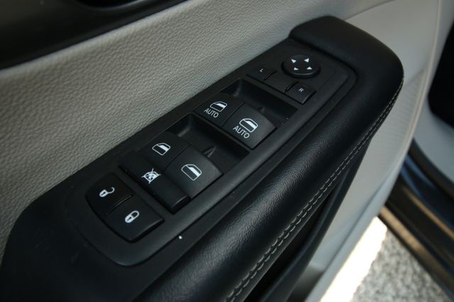 2022 Chrysler Pacifica Touring L | San Antonio, TX | R&L Certified Auto Group 2022 Chrysler Pacifica Touring L | San Antonio, TX | R&L Certified Auto Group