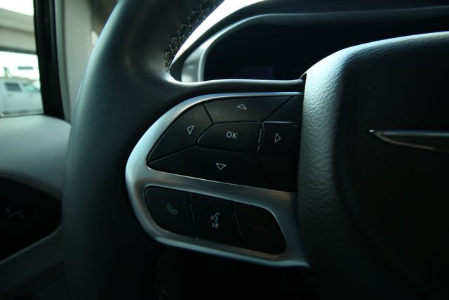 2022 Chrysler Pacifica Touring L | San Antonio, TX | R&L Certified Auto Group 2022 Chrysler Pacifica Touring L | San Antonio, TX | R&L Certified Auto Group