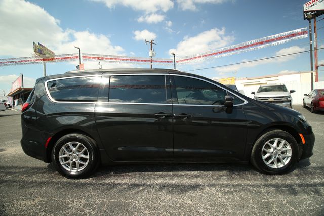 2022 Chrysler Pacifica Touring L | San Antonio, TX | R&L Certified Auto Group 2022 Chrysler Pacifica Touring L | San Antonio, TX | R&L Certified Auto Group