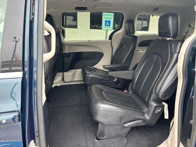 2022 Chrysler Pacifica Touring L | San Antonio, TX | Clear Choice Automotive South