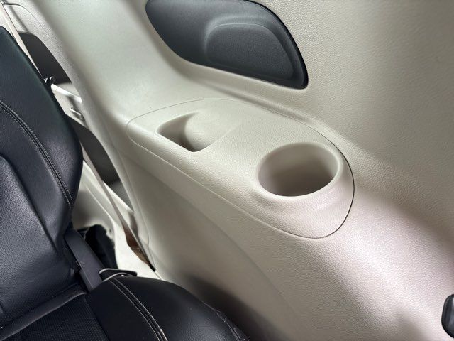 2022 Chrysler Pacifica Touring L | San Antonio, TX | Clear Choice Automotive South