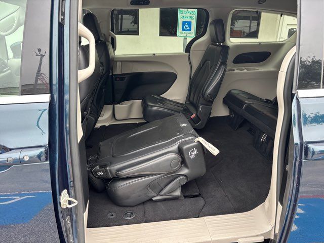 2022 Chrysler Pacifica Touring L | San Antonio, TX | Clear Choice Automotive South