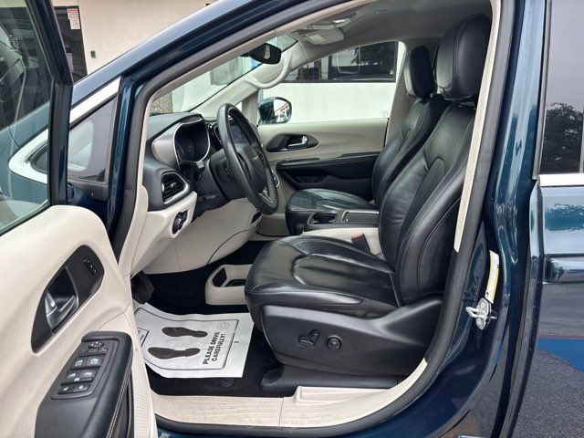 2022 Chrysler Pacifica Touring L | San Antonio, TX | Clear Choice Automotive South