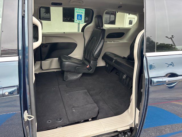 2022 Chrysler Pacifica Touring L | San Antonio, TX | Clear Choice Automotive South