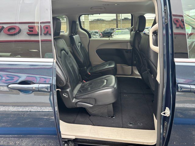 2022 Chrysler Pacifica Touring L | San Antonio, TX | Clear Choice Automotive South