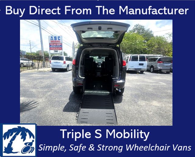 2022 Chrysler Pacifica Touring L Wheelchair Van Handicap Ramp Van ...