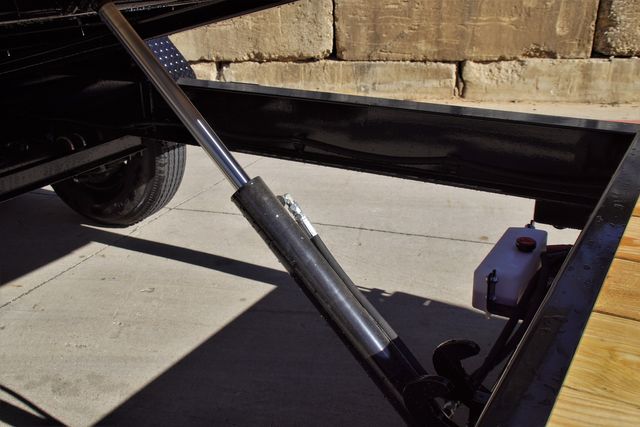 2024 Diamond C HDT 207 GOOSENECK 26' LOW PROFILE HYDRAULICALLY DAMPENED TILT | Keller, TX | Complete Trailers of Texas 2024 Diamond C HDT 207 GOOSENECK 26' LOW PROFILE HYDRAULICALLY DAMPENED TILT | Keller, TX | Complete Trailers of Texas