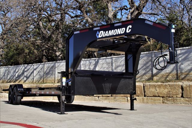 2024 Diamond C HDT 207 GOOSENECK 26' LOW PROFILE HYDRAULICALLY DAMPENED TILT | Keller, TX | Complete Trailers of Texas 2024 Diamond C HDT 207 GOOSENECK 26' LOW PROFILE HYDRAULICALLY DAMPENED TILT | Keller, TX | Complete Trailers of Texas