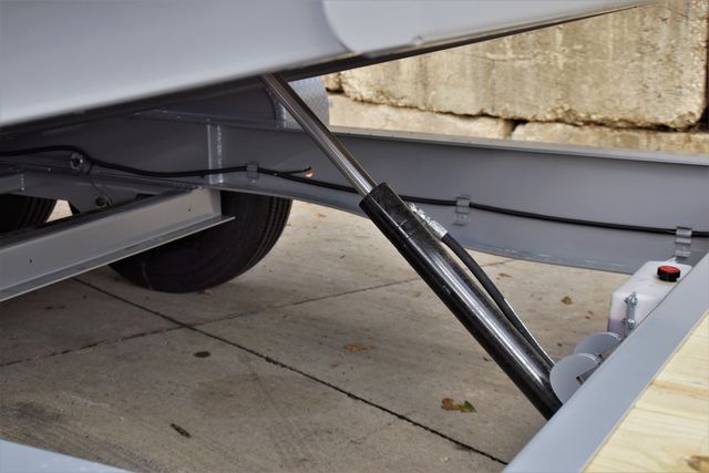 2024 Diamond C HDT 208 22' HEAVY DUTY HYDRAULICALLY DAMPENED TILT | Keller, TX | Complete Trailers of Texas 2024 Diamond C HDT 208 22' HEAVY DUTY HYDRAULICALLY DAMPENED TILT | Keller, TX | Complete Trailers of Texas