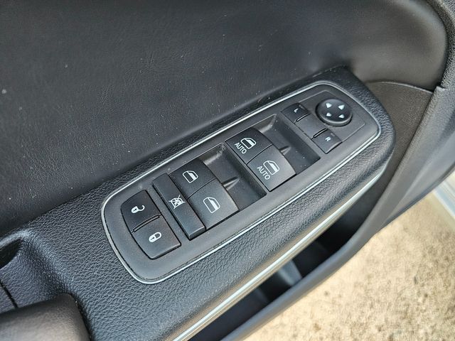 2022 Dodge Charger SXT | Brownsville TX | English Motors 2022 Dodge Charger SXT | Brownsville TX | English Motors