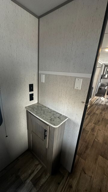 2022 Dutchmen Coleman Lantern  295QB