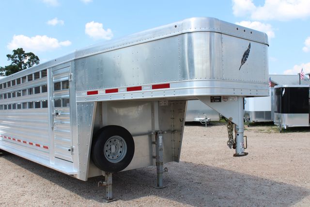 2022 Featherlite 8127 - 32' GN Livestock, 2 Cut Gates w/ sliders, Tandem 8Ks | CONROE, TX | SportChassis/ Featherlite Trailers of Texas 2022 Featherlite 8127 - 32' GN Livestock, 2 Cut Gates w/ sliders, Tandem 8Ks | CONROE, TX | SportChassis/ Featherlite Trailers of Texas