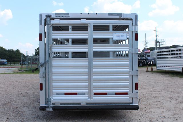2022 Featherlite 8127 - 32' GN Livestock, 2 Cut Gates w/ sliders, Tandem 8Ks | CONROE, TX | SportChassis/ Featherlite Trailers of Texas 2022 Featherlite 8127 - 32' GN Livestock, 2 Cut Gates w/ sliders, Tandem 8Ks | CONROE, TX | SportChassis/ Featherlite Trailers of Texas