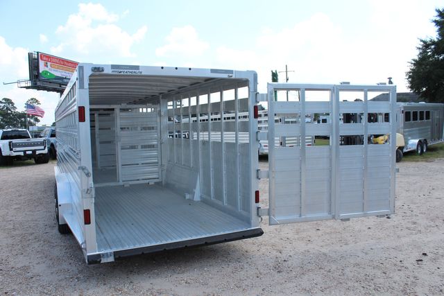 2022 Featherlite 8127 - 32' GN Livestock, 2 Cut Gates w/ sliders, Tandem 8Ks | CONROE, TX | SportChassis/ Featherlite Trailers of Texas 2022 Featherlite 8127 - 32' GN Livestock, 2 Cut Gates w/ sliders, Tandem 8Ks | CONROE, TX | SportChassis/ Featherlite Trailers of Texas