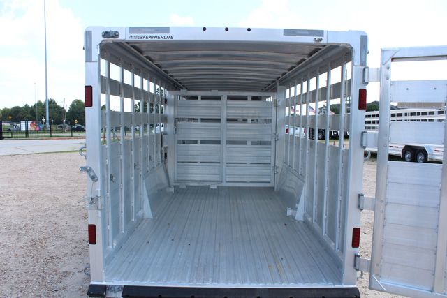 2022 Featherlite 8127 - 32' GN Livestock, 2 Cut Gates w/ sliders, Tandem 8Ks | CONROE, TX | SportChassis/ Featherlite Trailers of Texas 2022 Featherlite 8127 - 32' GN Livestock, 2 Cut Gates w/ sliders, Tandem 8Ks | CONROE, TX | SportChassis/ Featherlite Trailers of Texas
