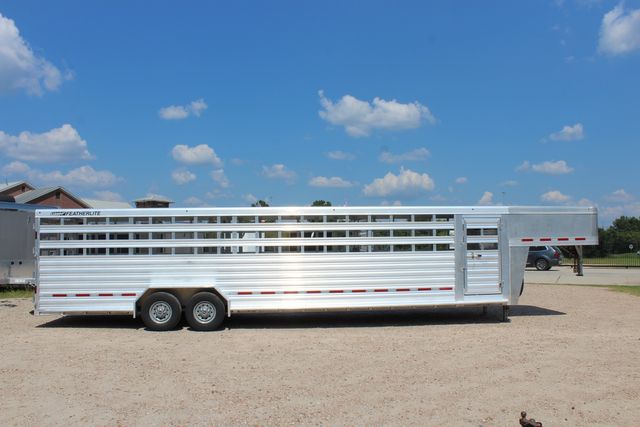 2022 Featherlite 8127 - 32' GN Livestock, 2 Cut Gates w/ sliders, Tandem 8Ks | CONROE, TX | SportChassis/ Featherlite Trailers of Texas 2022 Featherlite 8127 - 32' GN Livestock, 2 Cut Gates w/ sliders, Tandem 8Ks | CONROE, TX | SportChassis/ Featherlite Trailers of Texas